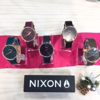 NIXON【　THE LUX LIFE COLLECTION】