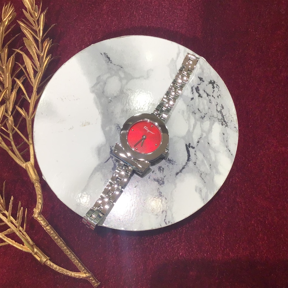 【Ferragamo】ガンチーノ FBF060017のご紹介〈junksルクア大阪・梅田〉