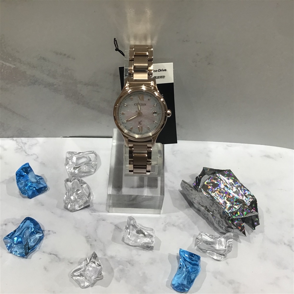 【xC】xC hikari collection Happy Flight クロスシー30周年アニバーサリー SAKURA 限定モデル ES9498-77N のご紹介〈junks ルクア大阪店・梅田〉