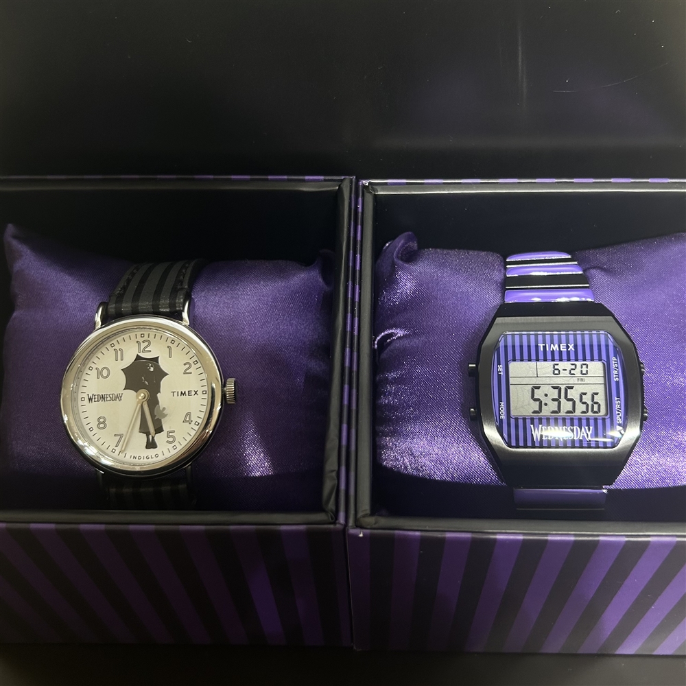 【TIMEX× Wednesday】ダークで魅惑的な時計のご紹介〈junksルクア〉