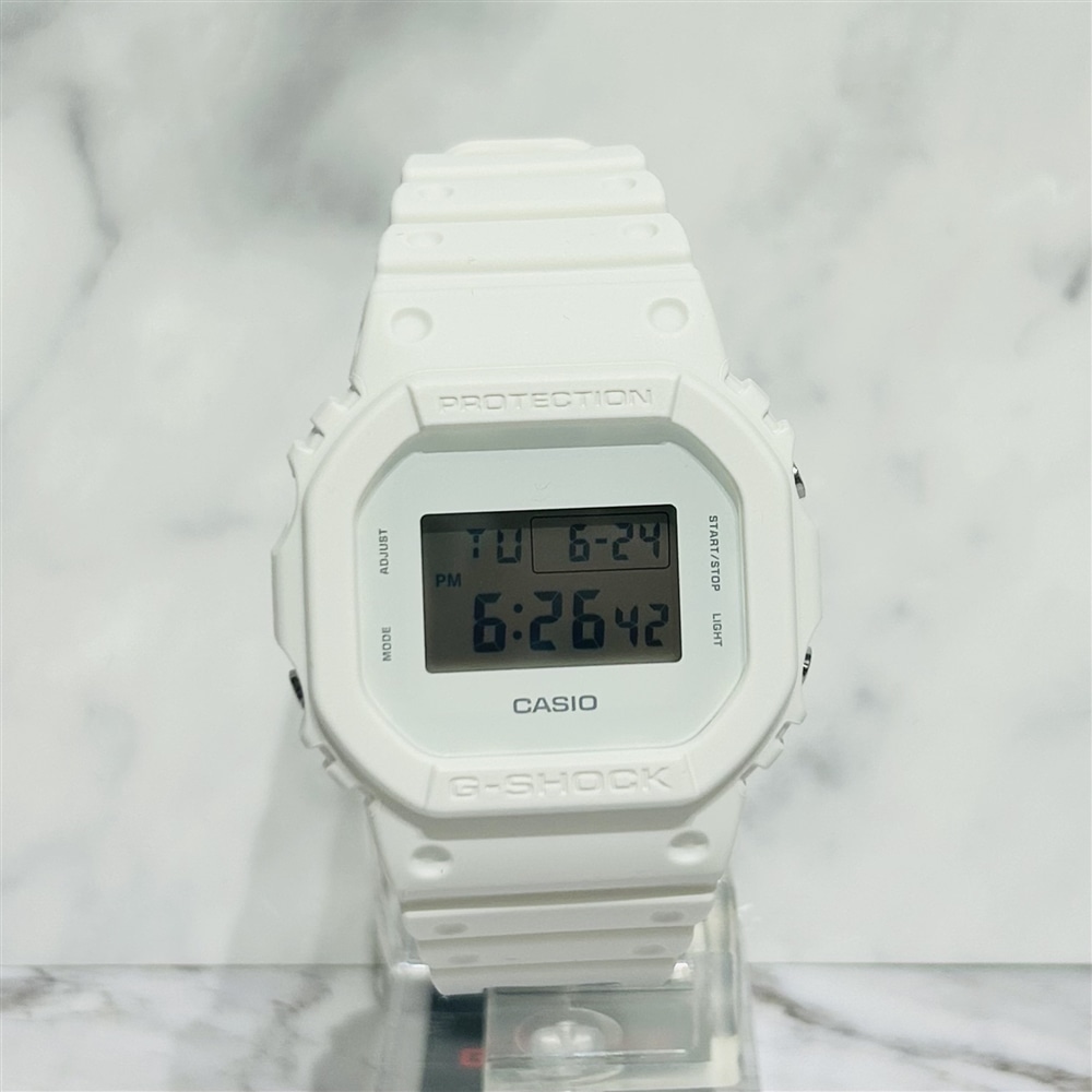 【G-SHOCK】オールホワイトの時計のご紹介〈junksルクア〉