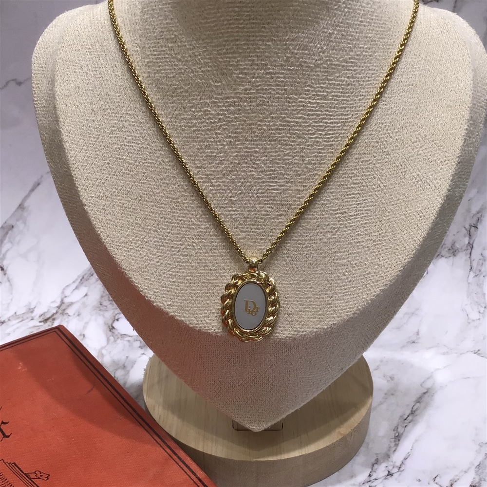【ヴィンテージ】Christian Dior ロゴネックレス入荷しております