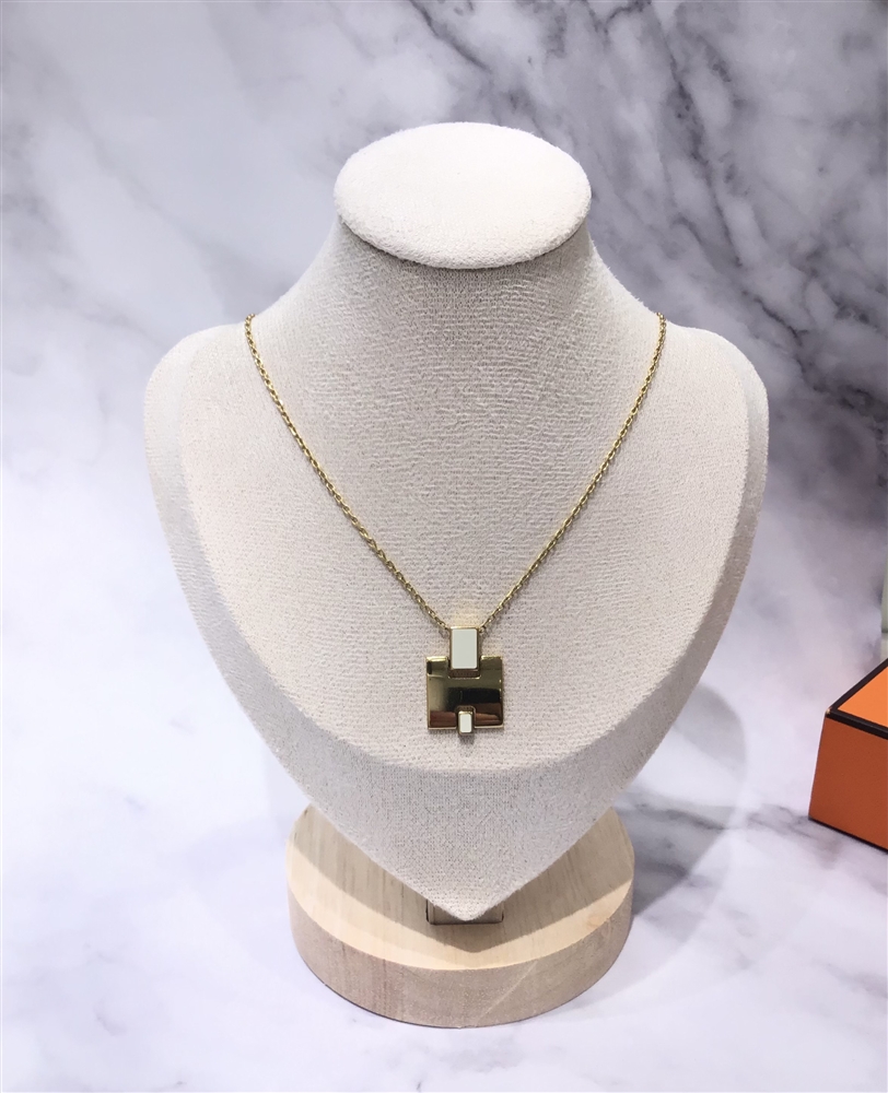 【ヴィンテージ】HERMES アイリーンネックレス 入荷しております