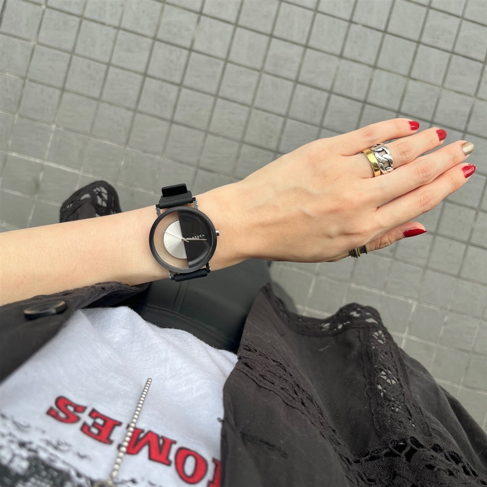 《調布パルコ店》どっちつかずなこの季節【ベルトセット腕時計】おすすめブランド3選
