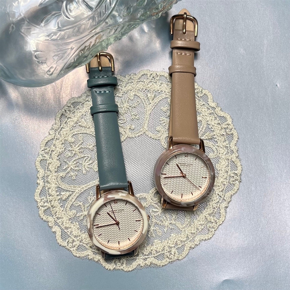 《調布パルコ店》母の日のプレゼントにおすすめ。調布店で人気【GRAND JOUR】腕時計ギフト