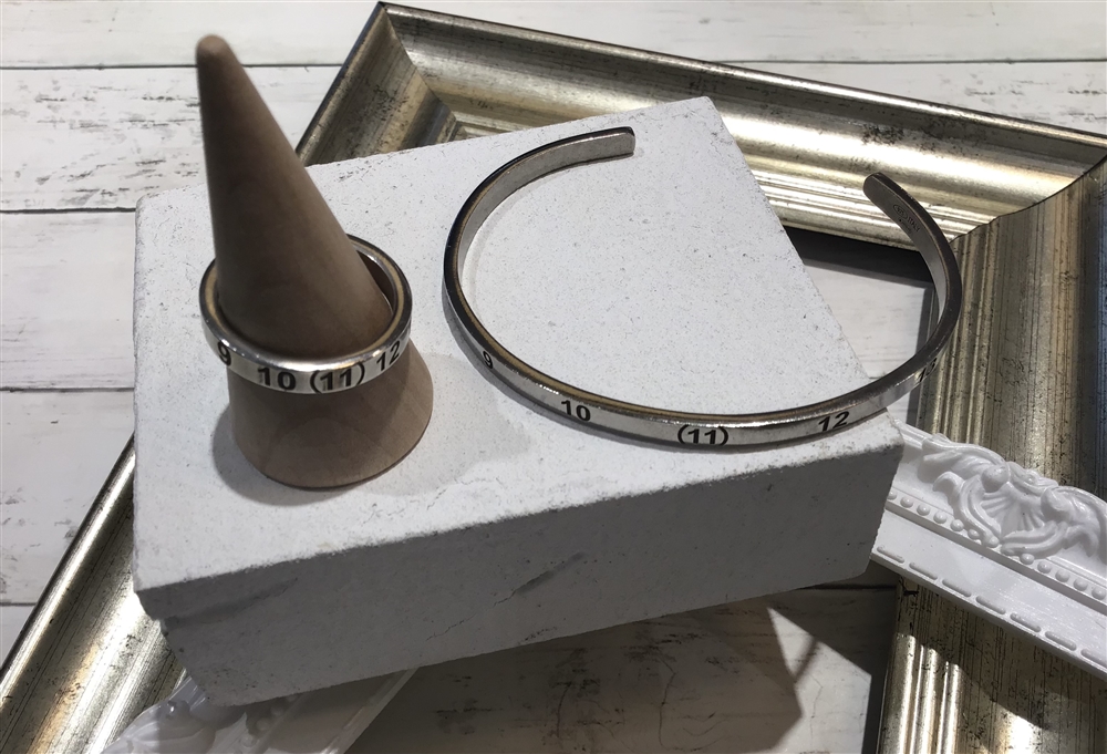 【VINTAGE 】メゾンマルジェラのヴィンテージアクセサリーから人気のナンバーリングとナンバーブレスレットをご紹介致します！【グランフロント大阪（梅田）】