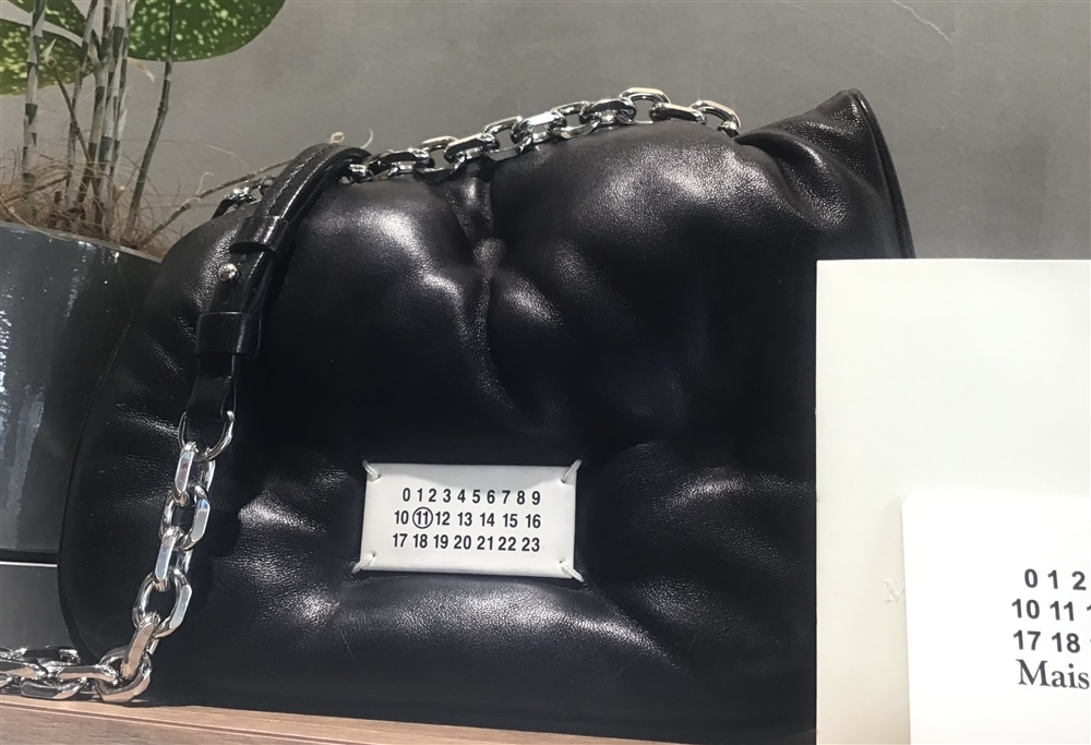 【VINTAGE】秋冬の装いに♪キルティングが魅力のメゾンマルジェラのバックをご紹介します。【グランフロント大阪（梅田）】