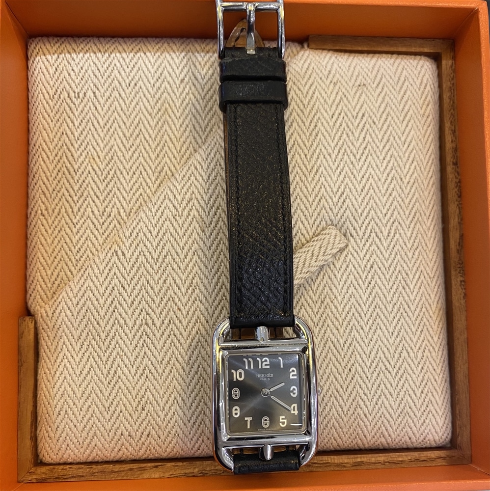 【VINTAGE】HERMESよりユニセックスなデザインが特徴のケープコッドをご紹介いたします♪【グランフロント大阪（梅田）】