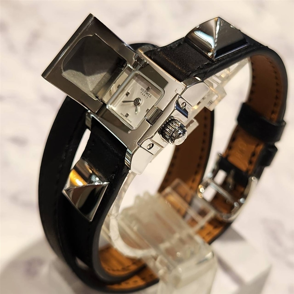 【VINTAGE】レザーブレスレットの様なエルメスのメドールをご紹介します。【グランフロント大阪(梅田)】