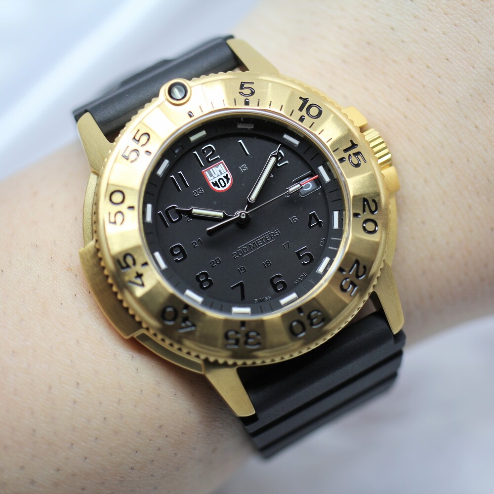 【Luminox】ネイビーシールズ基金設立25周年記念の特別なモデルをご紹介