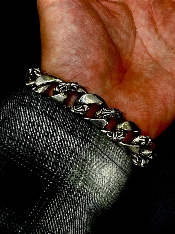 CHROME HEARTS】ID フローラルクロス ファンシー チェーンブレス入荷 
