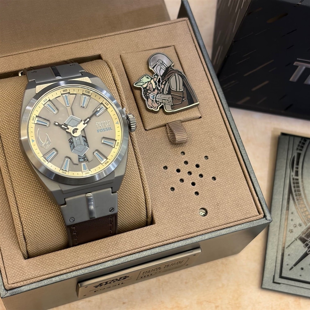 【FOSSIL】コレクター必見！STARWARSとのコラボモデル「マンダロリアンウォッチ」が登場！【福岡パルコ店】