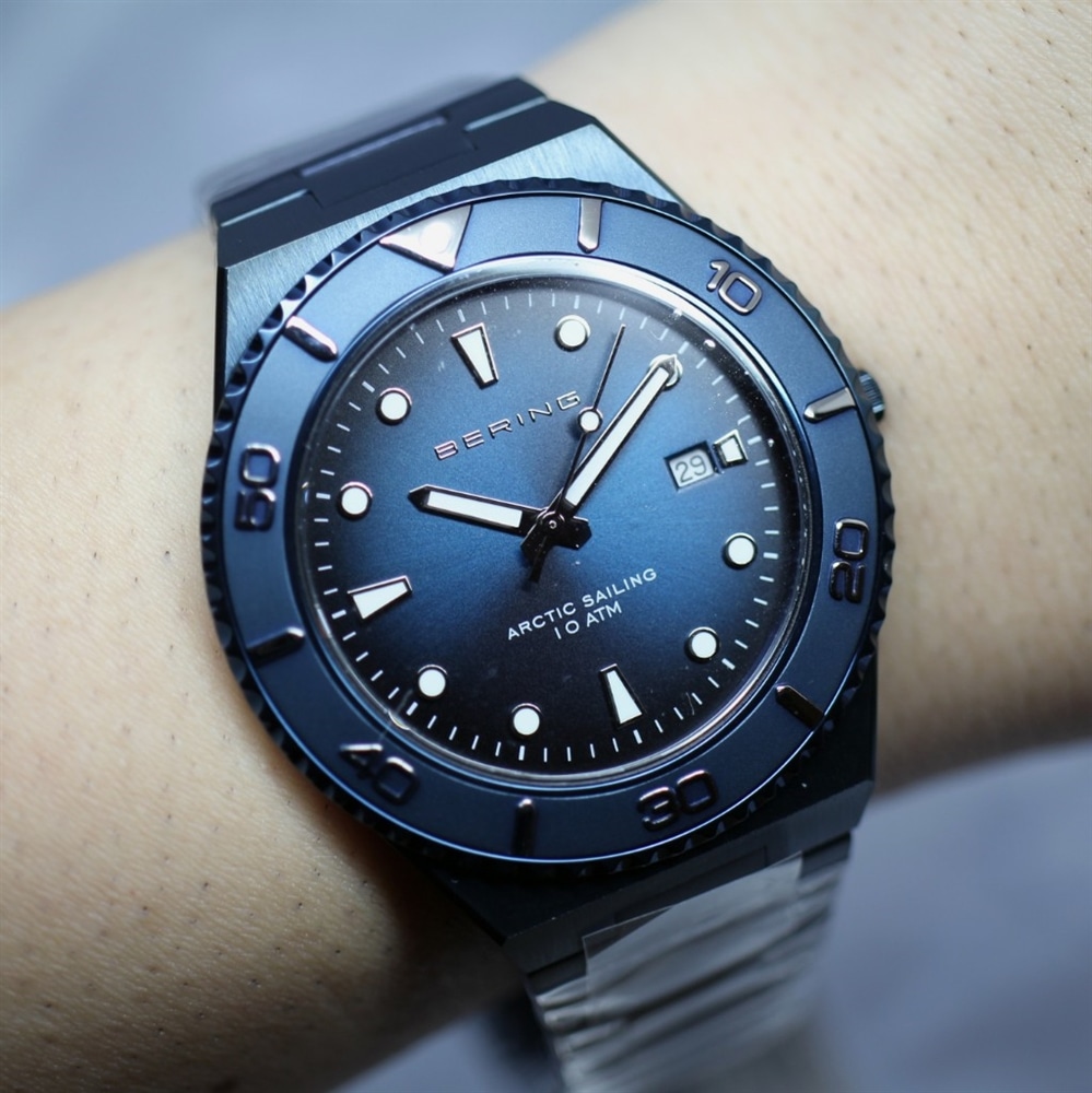 【BERING】スポーティーなのにとってもオシャレな腕時計　18940-797をご紹介