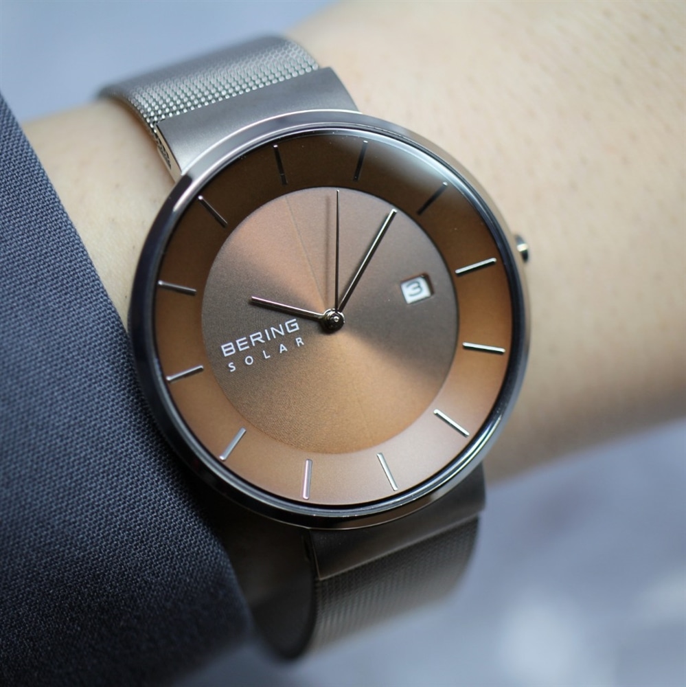 【BERING】ブラウンがオシャレなソーラー時計　14639-375-Jをご紹介