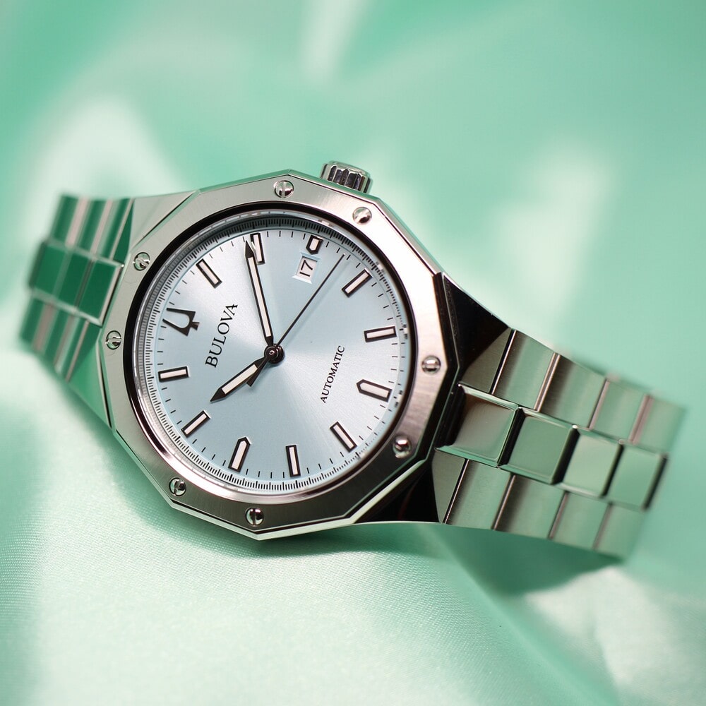 【BULOVA】エレガントでカッコイイ。ボーナスで買いたいブローバの機械式腕時計