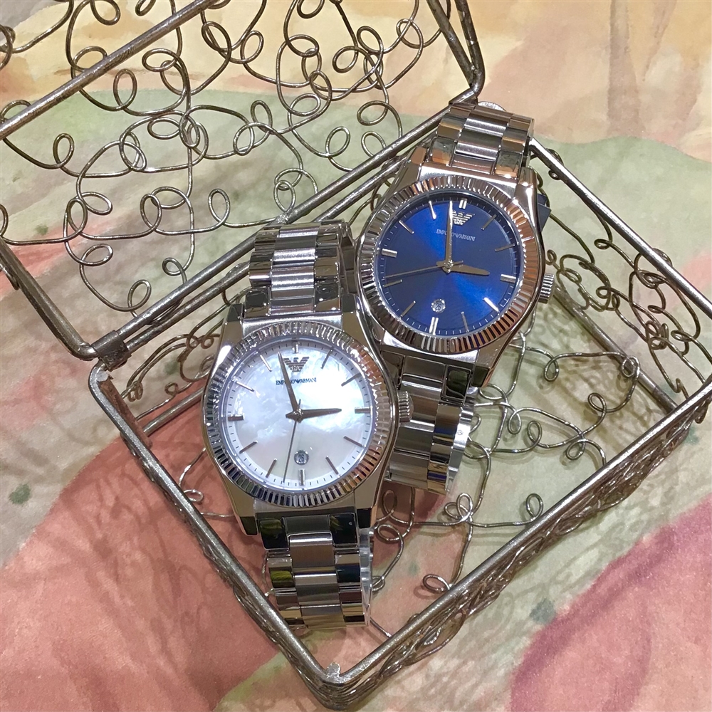 【EMPORIO ARMANI 】マザーオブパールとメタリックネイビーと..★