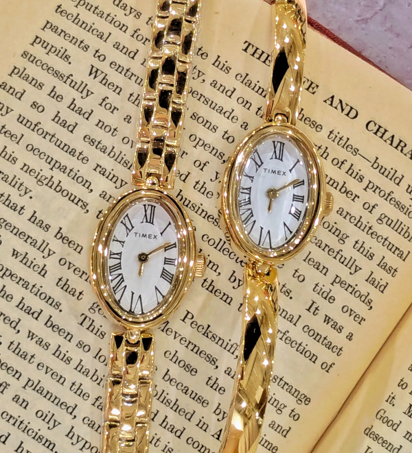 【TIMEX】洗練された大人の装いに…オパール型の時計のご紹介！