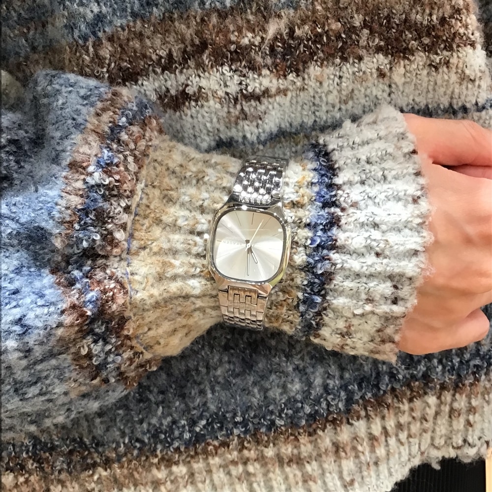 【SKAGEN】新作！スクエア型の上品な腕時計