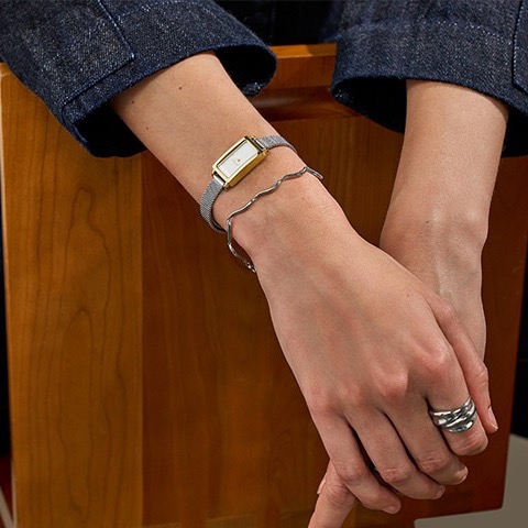 【SKAGEN】レクタンギュラーケースが特徴的でクラシックなHAGENの新作♪