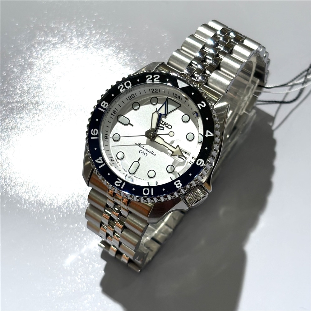 【SEIKO 5 SPORTS】爽やかさと高級感溢れるカラーリング！