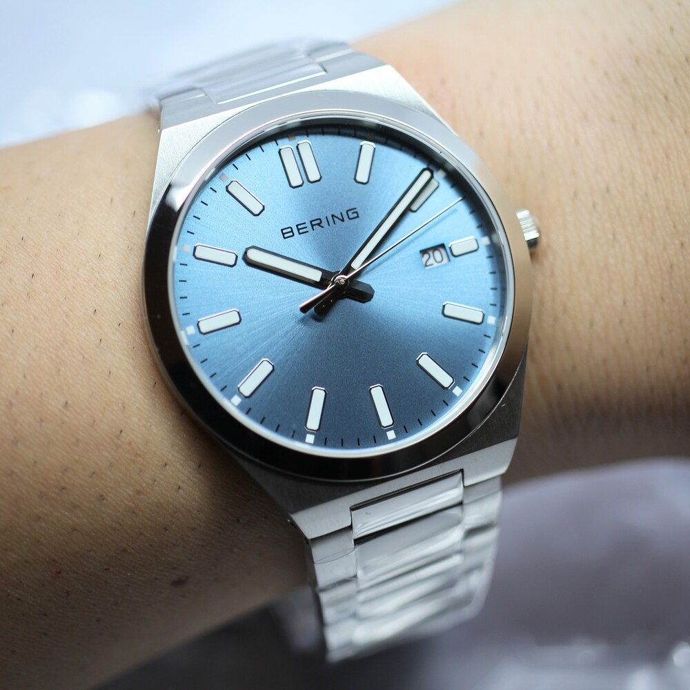 【BERING】シンプルでオシャレで薄くて実用的。新モデルが良すぎる!!（美しいアイスブルー）