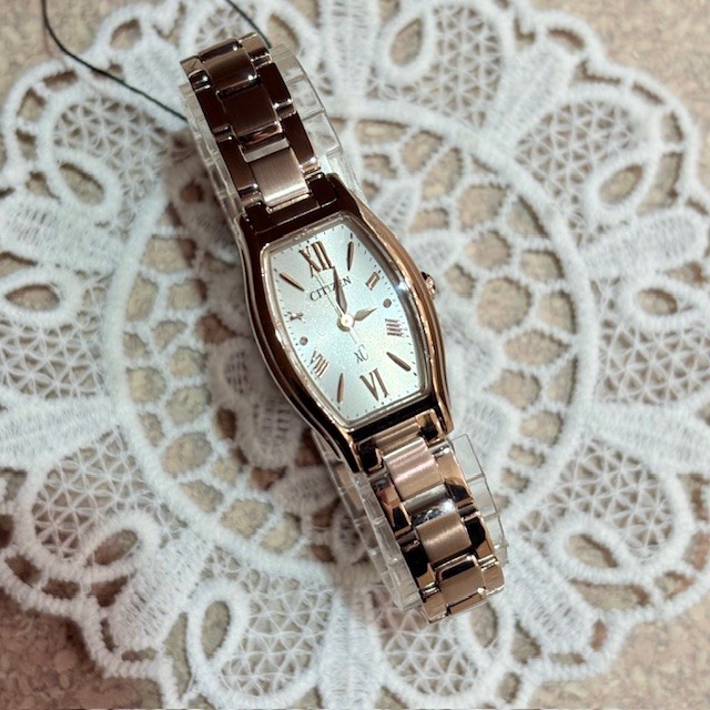 【xC】新作のテーマは " 毎日着けたくなるベーシック "