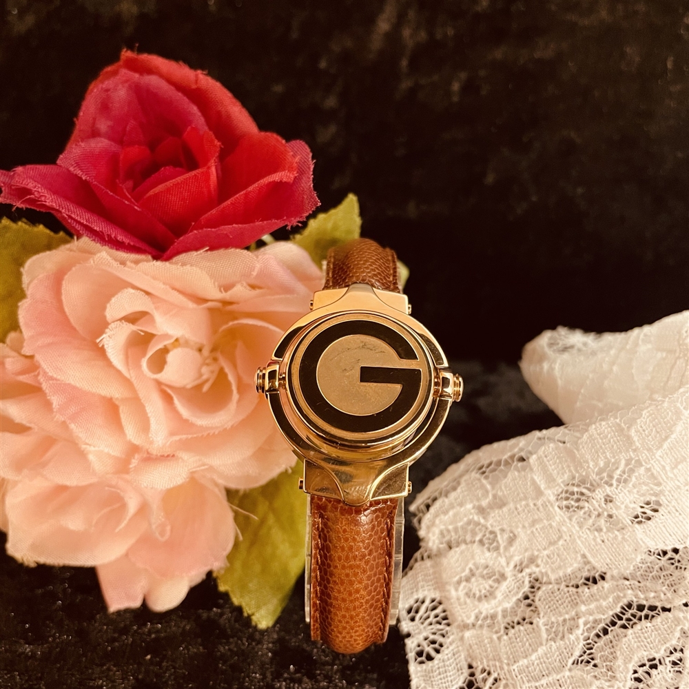 【VINTAGE】ブレスレットみたいな…時計?!