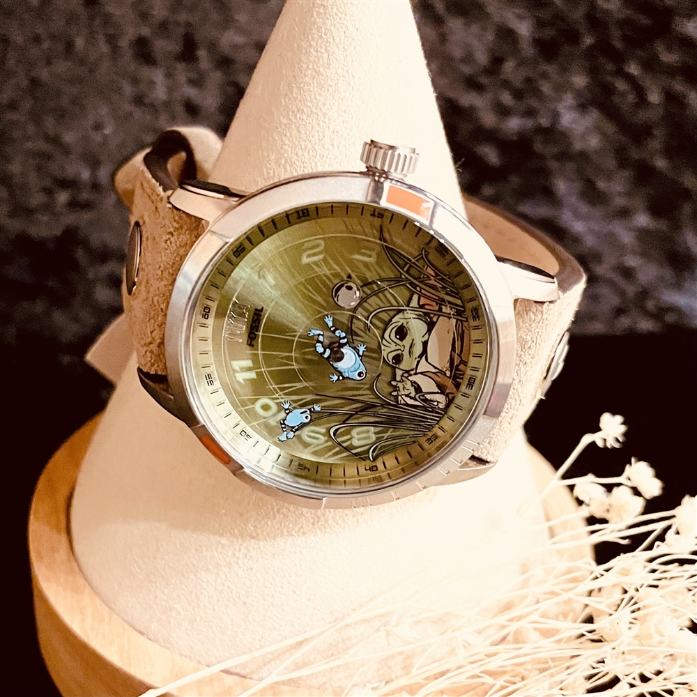 【FOSSIL】グローグーがあなたの腕に！