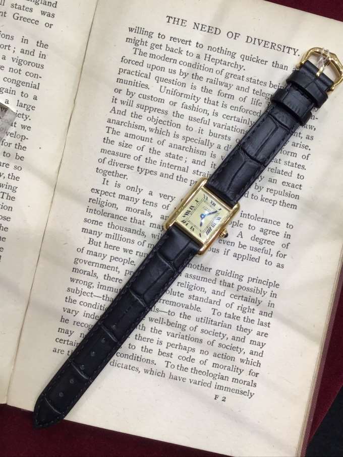 《vintage watch》【Cartier】マストタンク入荷！