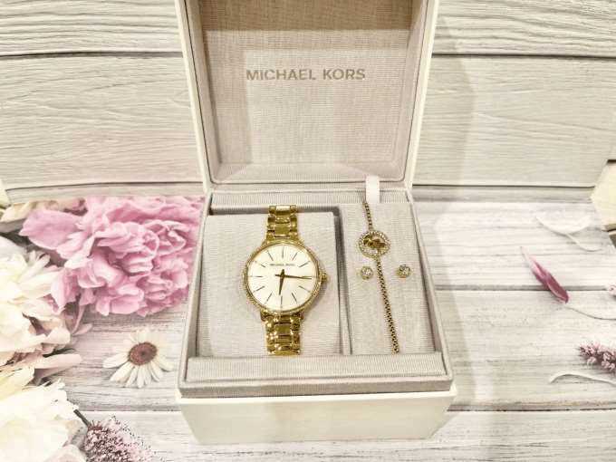 【Michael Kors】PYPERウォッチとアクセサリーセット