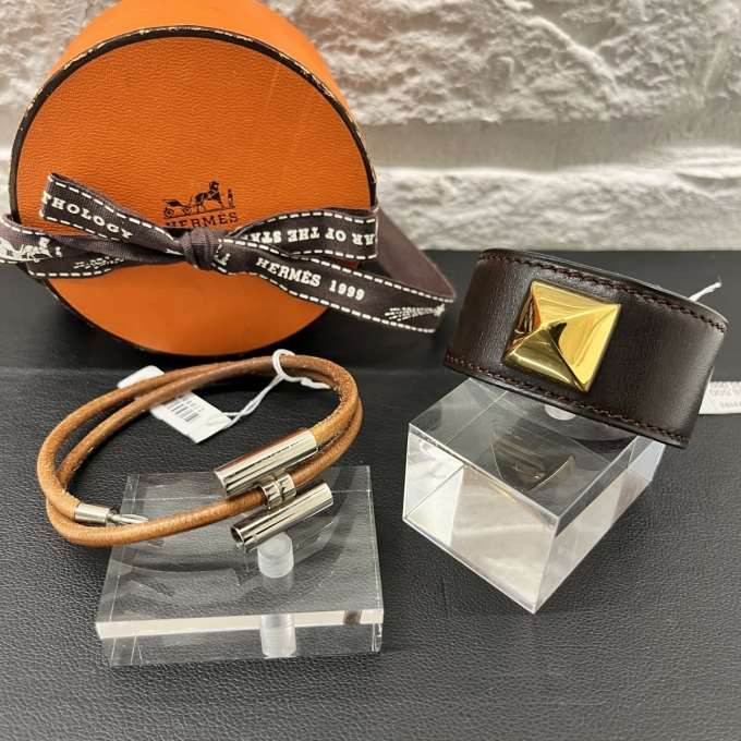 Vintage【HERMES】レザーブレスレットを取り扱っております。【TiCTACミント神戸店】