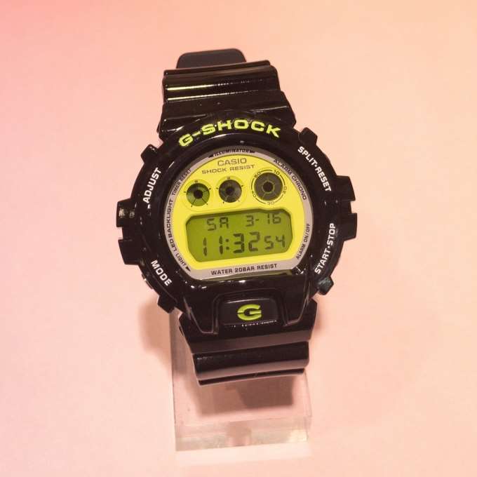 【G-SHOCK】ビビットカラーの新作入荷！！