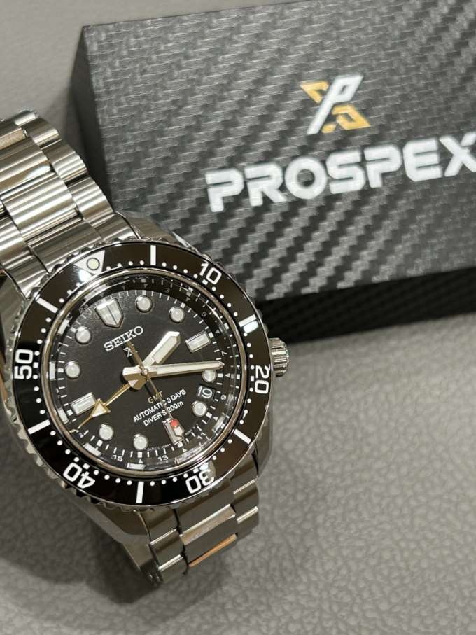 【PROSPEX】お探しの黒、ございます！