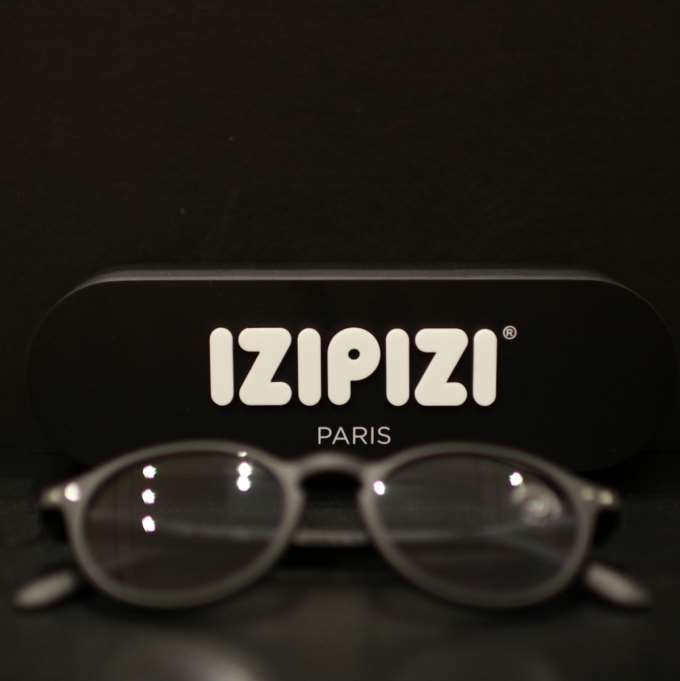 【IZIPIZI】人気急上昇中の注目アイウェアが入荷！