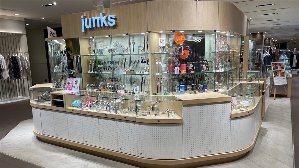 ジャンクスルクア大阪店