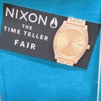【NIXON The Time Teller】