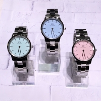 【Daniel Wellington】80年代をイメージしたレトロな時計が登場！