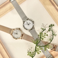【MARGARET HOWELL idea】働く女性を輝かせる時計
