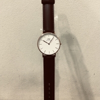 【DW】秋らしいベルトのお時計