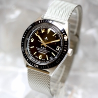 【NAVAL WATCH Produced by LOWERCASE】クォーツモデル入荷してます。