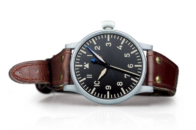 戦争が時計を磨いた。 「誇り高きSTOWAのパイロットウォッチ」