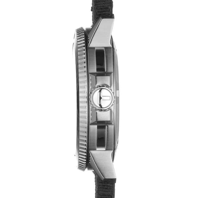 #010 仕立ての良いダイバーズ TISSOT SEASTAR1000